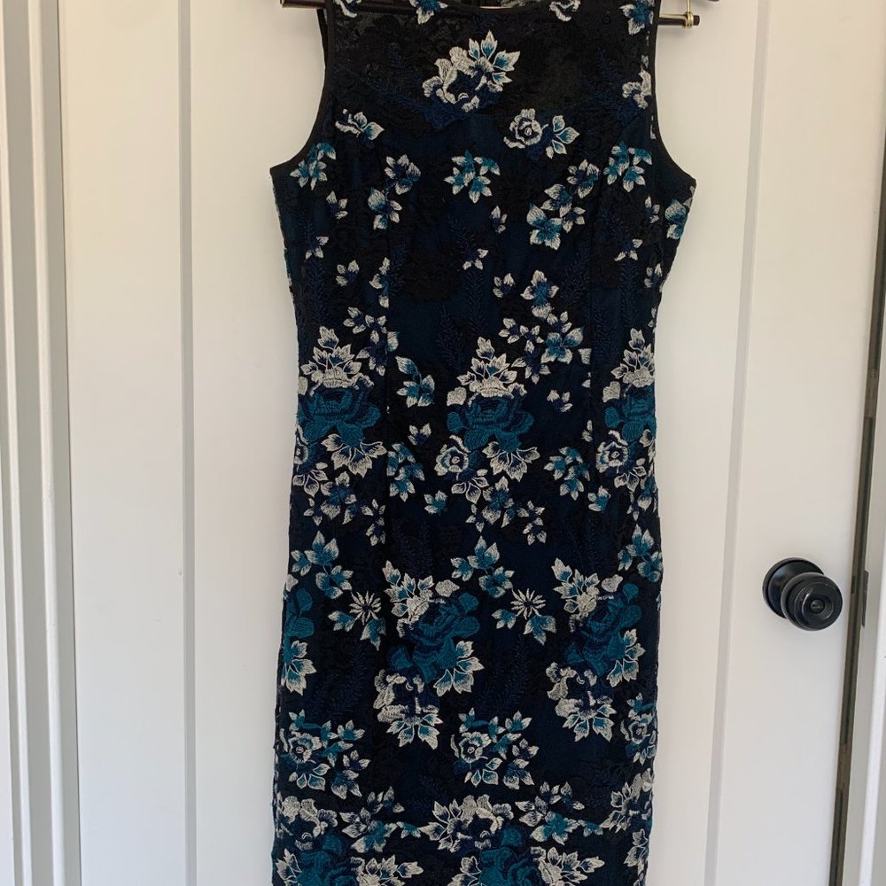WHITE HOUSE BLACK MARKET Women's Lace Floral Dress